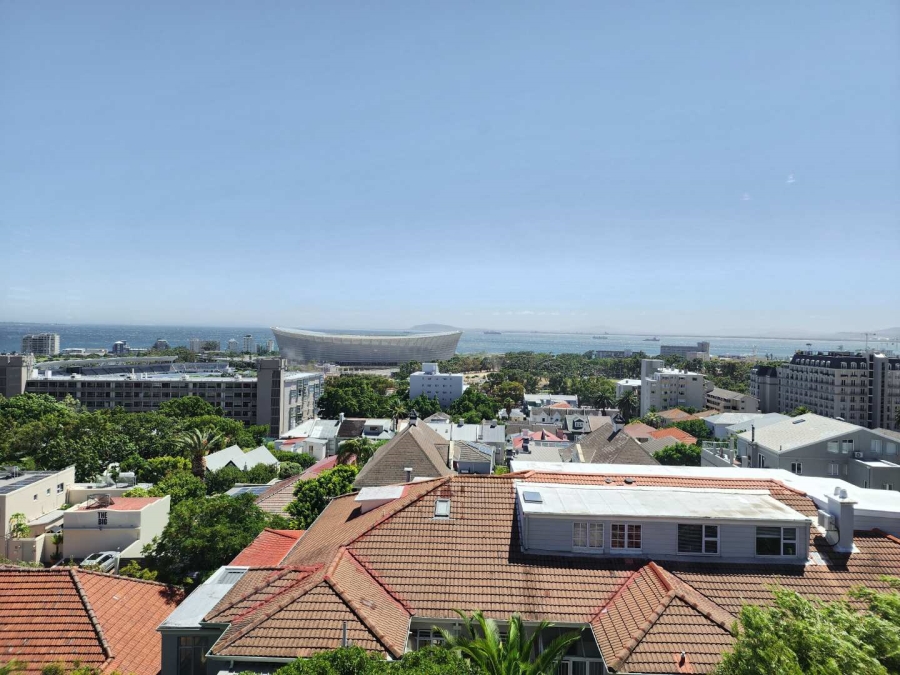 2 Bedroom Property for Sale in Green Point Western Cape